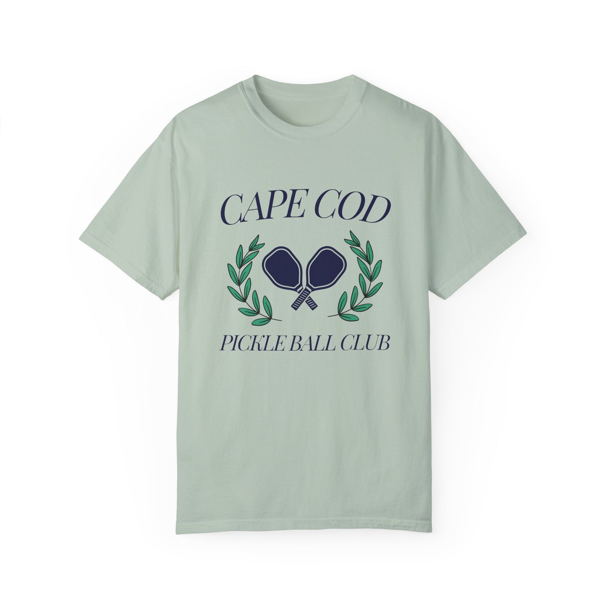 Comfort Colors Cape Cod Pickleball Club t-shirt with paddle and laurel design – unisex coastal tee for pickleball enthusiasts, available S–4XL.
